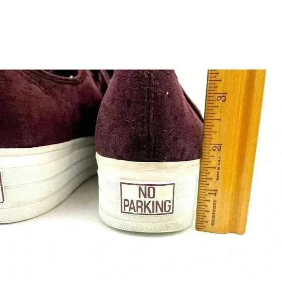 VTG Women's Burgundy Velour Platform Sneakers Sz 7 90's Y2K No Parking - Picture 4 of 12